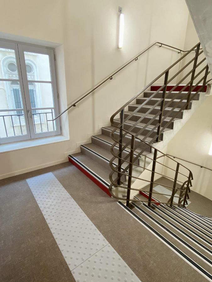 Hostel Flamingo Nimes Gare Centre Luaran gambar